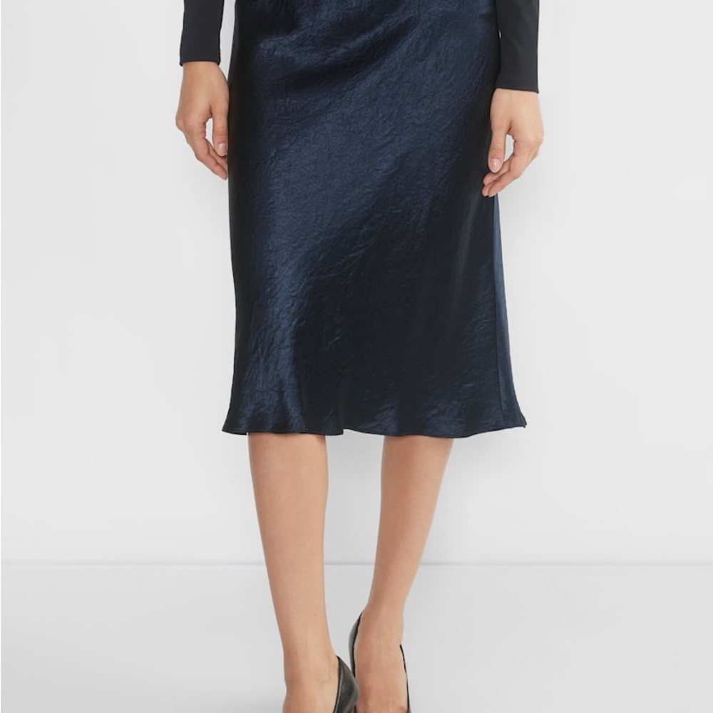 Aritzia Babaton Slip Satin Midi Skirt – Navy, Size 0 (Never Worn)